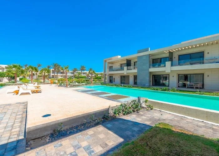 Cozy 2-bedroom In G-cribs, El Gouna. Terrace & Pool *